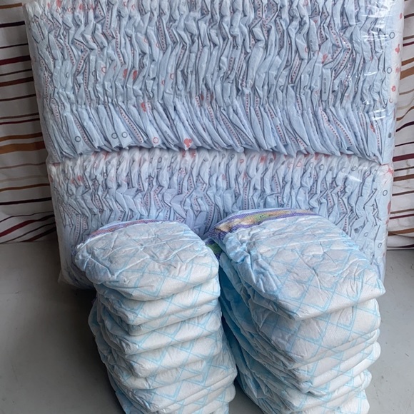 Huggies/Luvs Other - Last Size 1 Diaper Bundle